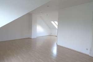 Bonn-Beuel / Rheinnähe, helles 1,5 Zimmer-Dachstudio