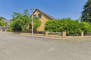 Familienhaus mit viel Platz in Wolfsburg – 7 Zimmer, 159 m² Wohnfläche, 634 m² Eigentumsgrundstück – Die vollständige Adresse der Immobilie erhältst du vom Anbieter., 38448 Vorsfelde, Wolfsburg – Vorschaubild 2