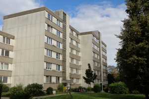 Hier findet jeder seinen Platz: praktische 4-Zi.-Wohnung (WBS) – Sinnersdorfer Straße 77, 50769 Köln – Vorschaubild 1