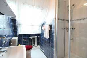 Charmantes Einfamilienhaus mit Schwimmhalle, Wintergarten und Kamin – Okal Fertighaus – Braunschweig – Vorschaubild 10