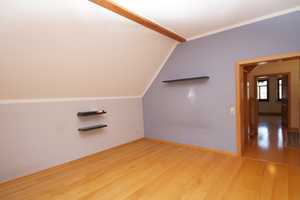 * LARGE SINGE FAMLIY HOME * 
ca. 220 m² / 2386 ft², 5 Bed, 2.5 Bath, 3 Garage, Yard – Rheingau-Taunus-Kreis – Vorschaubild 14