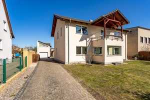 Großzügiges Einfamilienhaus mit Nebengelass und Ferienwohnung – Potsdam – Vorschaubild 1