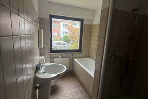 Großzügige EG Wohnung mit Charme +Terrasse&Souterrain – Isidor-Caro-Straße 18, 51061 Stammheim, Köln – Vorschaubild 11