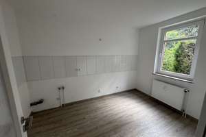 Tolle 3 Zimmerwohnung mit Balkon in Hannover - Wettbergen ! – Kuenzerweg 20, 30457 Wettbergen, Hannover – Vorschaubild 3