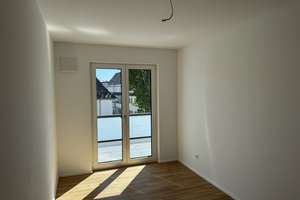 Erstbezug | 3,5-Zimmer | über den Dächern | Einbauküche | Balkon | Einzelgarage | KFW55 | ER-Zentrum – Anton-Bruckner-Straße 10, 91052 Röthelheim, Erlangen – Vorschaubild 19