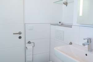 Exklusive 1-Zimmer-Wohnung mit Balkon und Einbauküche in München – Friedrichshafener Straße 16, 81243 Aubing-Süd, München – Vorschaubild 8