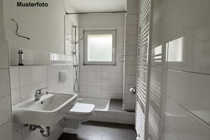 teilsanierte 1,5-Zimmer-Single-Wohnung! – Leibnizstr. 35, 44793 Kruppwerke, Bochum – Vorschaubild 4