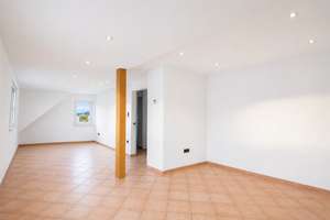 Helle ca. 80 m² große 2-Zimmer-Maisonettewohnung mit Spitzboden, Einbauküche und Tageslichtbad
 – Die vollständige Adresse der Immobilie erhältst du vom Anbieter., 58097 Altenhagen, Hagen – Vorschaubild 1