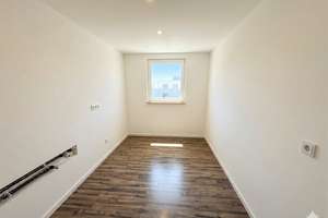 Großzügig geschnittene 4 ZKB Wohnung mit 2x Balkone - Augsburg, Haunstetten – Die vollständige Adresse der Immobilie erhältst du vom Anbieter., 86179 Haunstetten-West, Augsburg – Vorschaubild 7