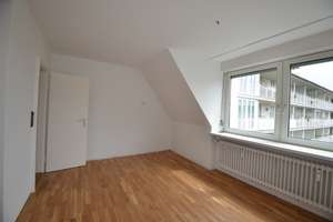Rarität! Renovierte Dach-Maisonettewhg. mit Terrasse, gegenüber Pinakothek / Museum Brandhorst – Die vollständige Adresse der Immobilie erhältst du vom Anbieter., 80333 Universität, München – Vorschaubild 10