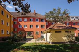 Großes Zimmer 17,47 m² mit Balkon innerhalb einer 3er-WG // 2.OG links – Robert-Koch-Platz 6, 38440 Stadtmitte (Ortsteil), Wolfsburg – Vorschaubild 5