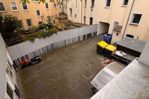 Hinterhof -  Wohn- und Geschäftshaus in Nürnberg – Viel Platz  Vielseitige Nutzungsmöglichkeiten! – Die vollständige Adresse der Immobilie erhältst du vom Anbieter., 90443 Steinbühl, Nürnberg – Vorschaubild 6