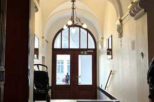 3 ZIMMERWOHNUNG MIT BALKON UND FAHRSTUHL IN GEHOBENER LAGE NAHE VIKTORIA-LUISE-PLATZ - VERMIETET – Berlin – Vorschaubild 5