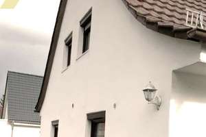 DOPPELHAUSHÄLFTE - ruhige Lage – Die vollständige Adresse der Immobilie erhältst du vom Anbieter., 94522 Wallersdorf – Vorschaubild 1