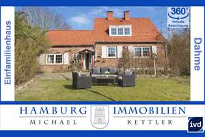 Charmantes Einfamilienhaus mit Anbau, in Dahme mit Gartensauna in Toplage. Potenzial mit Flair pur ! – Die vollständige Adresse der Immobilie erhältst du vom Anbieter., 23747 Dahme – Vorschaubild 1