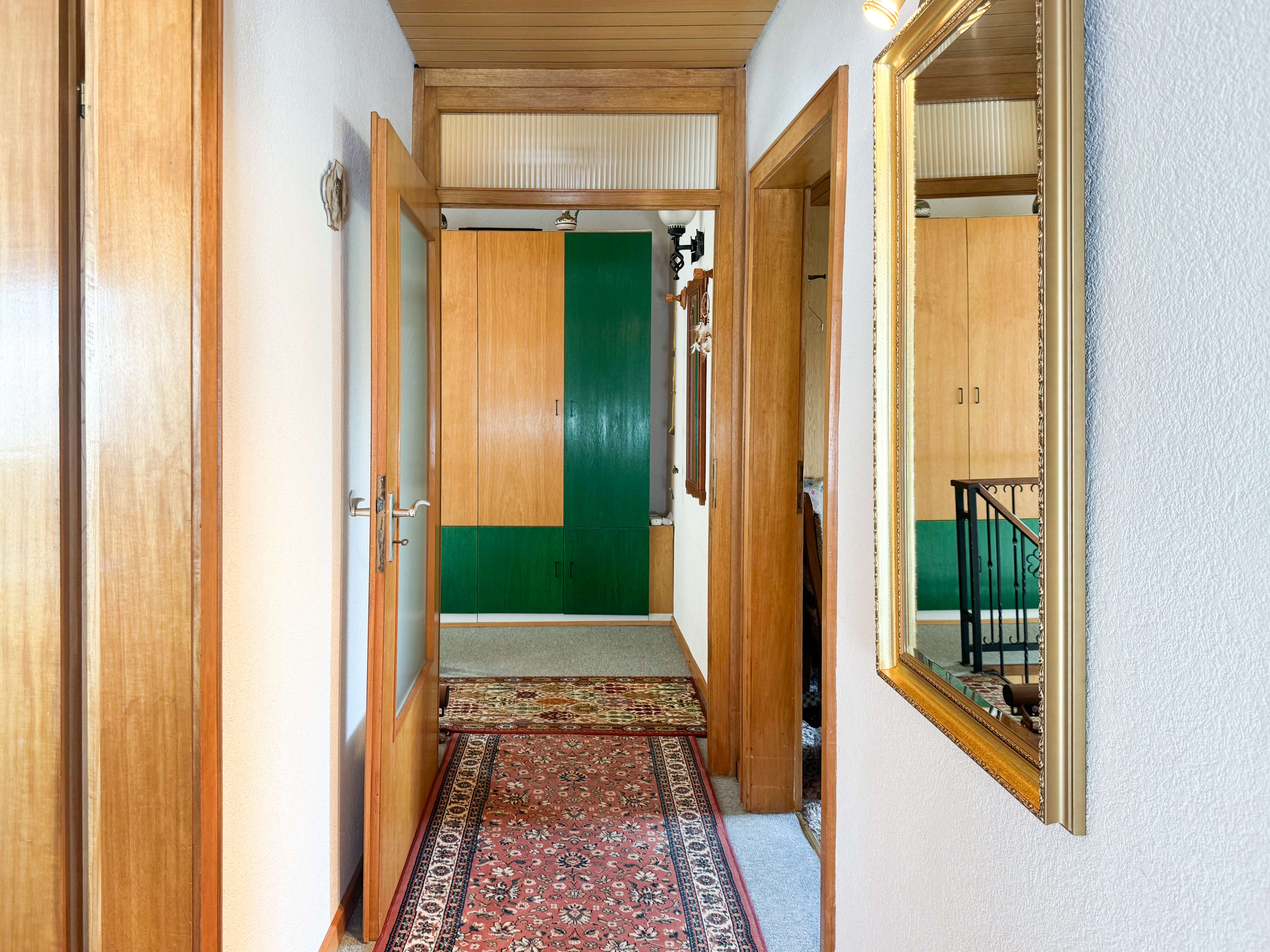 Immobilie in Riedstadt - Großzügiges und gepflegtes Zweifamilienhaus mit Garten, Terrasse, und Garagen sowie Ausbaupotenzial - Bild 20