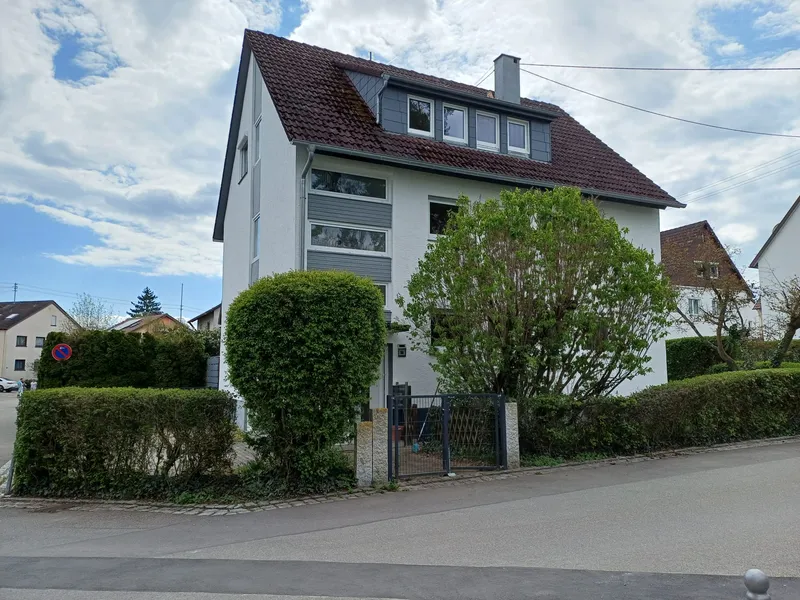 3Rm Multi-generational House – Hildrizhausen – renovated, provision-free