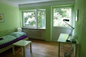 Möblierte, helle 1-Zimmer-Wohnung in schöner Lage – Forstenrieder Allee 4a, 81476 Forstenried, München – Vorschaubild 1