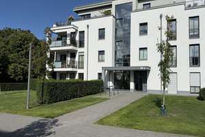 Nur 100 m vom Meer entfernt - Stilvolle 3 ZKB Wohnung mit Marken EBK u. TG Stellplatz
