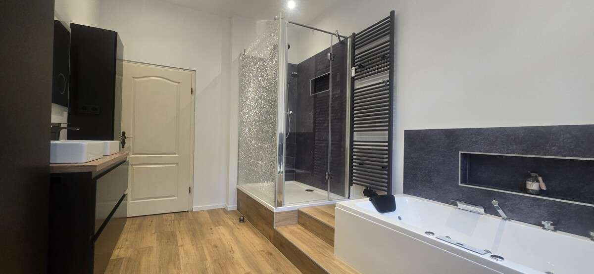 Immobilie in Radevormwald - Liebhaberstück für alle, die außergewöhnliches Wohnen mit Geschichte und Charme schätzen. - Bild 9