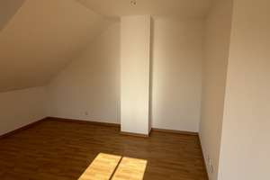 Ruhig wohnen, schnell in der Stadt: Helle 1-Zimmer-Wohnung mit Süd-West-Balkon & TG – Die vollständige Adresse der Immobilie erhältst du vom Anbieter., 93053 Oberisling-Graß, Regensburg – Vorschaubild 4