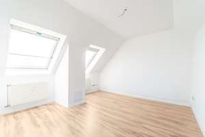 MIT Erbpacht - moderne Dachgeschoss Maisonette-Wohnung, mediterranes Flair & nah am Rhein! – Steinkribbenstraße 11, 40597 Benrath, Düsseldorf – Vorschaubild 11