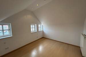 Hochwertige 3-Zimmer-Maisonette mit Loggia, Schwedenofen & Einbauküche in Toplage Ingolstadts – Ludwigstr. 14, 85049 Mitte, Ingolstadt – Vorschaubild 8