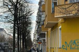 Preis reduziert: Heller Altbauklassiker mit ruhiger Gartenhauslage in Friedrichshain