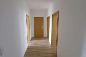 FREUNDLICHE WOHNUNG IN UNINÄHE MIT EINBAUKÜCHE! – Wittenberger Str. 6, 9126 Bernsdorf, Chemnitz – Vorschaubild 3