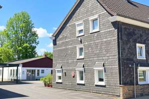 Kap. Anleger ges. für Beste Lage Wuppertals! Fachwerk-Mehrfamilienhaus und Restaurant mit Gewerbe