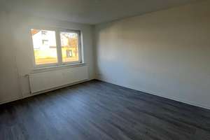 Frisch renovierte 3-Zimmer-Erdgeschosswohnung in gepflegtem Mehrfamilienhaus – Breslauer Strasse 28, 38239 Thiede, Salzgitter – Vorschaubild 5