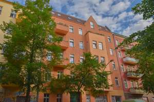 RUHIGE ALTBAUWOHNUNG IM BELIEBTEN SIMON-DACH-KIEZ | IM GARTENHAUS 4.OG OHNE AUFZUG |PROVISIONSFREI | – Libauer Str. 6, 10245 Friedrichshain, Berlin – Vorschaubild 12