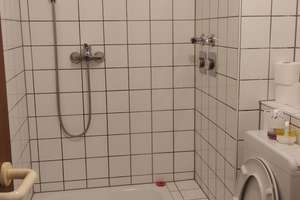 Charmantes 1-Zimmer Apartment im 2. OG in Mannheim-Rheinau – Stengelhof Strasse 4a, 68219 Rheinau, Mannheim – Vorschaubild 1