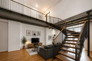 Attraktive 4-Zimmer-Loft in Buch im Bieterverfahren
