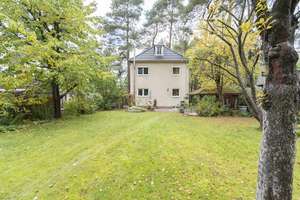 Familienfest & Feuerschale! Einfamilienhaus mit großem Garten – Die vollständige Adresse der Immobilie erhältst du vom Anbieter., 13465 Frohnau, Berlin – Vorschaubild 2
