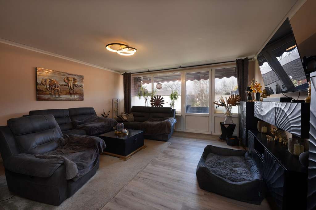 Immobilie in Appen - Sanierte 3-Zimmer-Eigentumswohnung mit Loggia, Garage und Stellplatz in ruhiger Lage in Appen - Bild 2