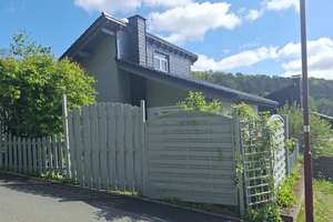 Wohnen im Grünen: Haus in Dautphetal – Die vollständige Adresse der Immobilie erhältst du vom Anbieter., 35232 Dautphetal – Vorschaubild 2