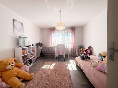 Freistehende 2 ZKB mit Balkon an den Toren der Altstadt | Großteils modernisiert | Fernwärme Heizung