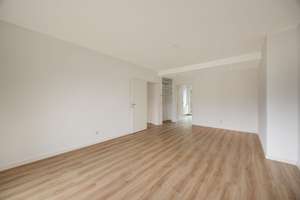 100 m² über den Dächern von Düsseltal – Maisonette mit zwei Balkonen in Szenelage von Düsseldorf – 40237 Düsseltal, Düsseldorf – Vorschaubild 4