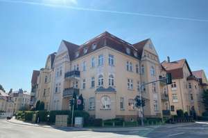 Stilvolle 3,5 Zimmer Wohnung mit Stellplatz in der Brühlervorstadt