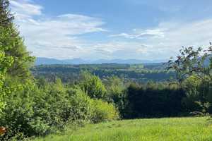 Wohnhaus mit Pferdestall vor prächtiger Kulisse, ca. 6.800 m² großes, uneinsehbares Grundstück
 – Weyarn, Miesbach (Kreis), 83629 Miesbach (Kreis) – Vorschaubild 1