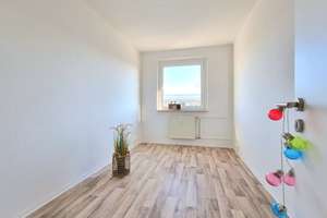 Kurze Wege zum Einkaufen und zur Straßenbahn – ideal für sportliche Mieter... – Johannes-Göderitz-Straße 71, 39130 Neu Olvenstedt, Magdeburg – Vorschaubild 7