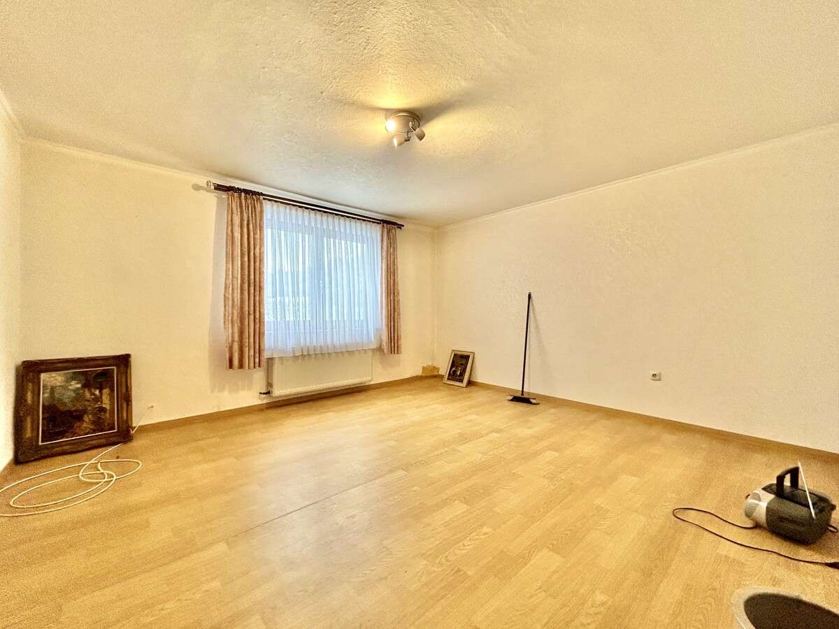 Immobilie in Atzelgift - **Großzügiges Wohnhaus mit traumhaftem Areal in Atzelgift** - Bild 9