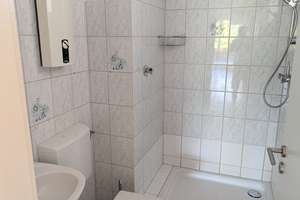 3 Zimmer, 2 Bäder, Mosel-Balkon, Einbauküche, großer privater Keller-Stauraum, Parkplatz – 54292 Nord, Trier – Vorschaubild 9
