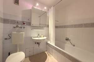 Barrierefreie 2 Zimmer Wohnung mit Balkon und TG-Platz in Stuttgart- Giebel – 70499 Giebel, Stuttgart – Vorschaubild 3