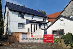 EFH mit Garage und Carport in Schwalmtal-Hopfgarten – Die vollständige Adresse der Immobilie erhältst du vom Anbieter., 36318 Schwalmtal – Vorschaubild 1