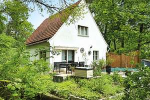 Hälftiger, ideeller Miteigentumsanteil an einem Einfamilienhaus in Potsdam