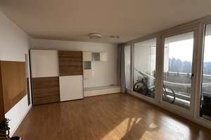 Helles 1-Zimmer-Apartment im Olympischen Dorf mit großem Westbalkon (7. OG) – Helene-Mayer-Ring 12, 80809 Am Riesenfeld, München – Vorschaubild 2