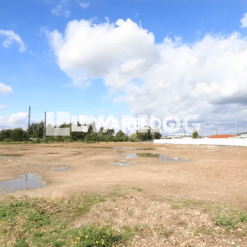 SOFORT VERFÜGBARES Eckgrundstück in TOP-Lage zur A8 zu vermieten!