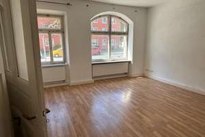 Helle Erdgeschoss Wohnung: 2,5-Zimmer  in Nürnberg St. Peter – Die vollständige Adresse der Immobilie erhältst du vom Anbieter., 90478 Glockenhof, Nürnberg – Vorschaubild 9